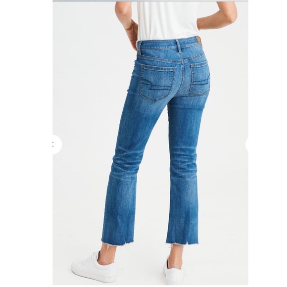 American Eagle Hi-Rise Crop Flare Jeans with a Button-Fly Super Stretch Size 4 - Picture 3 of 13